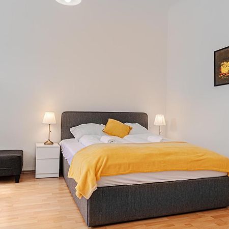 Pleasing 2Br Apt. Akh-Perfect For Groups Wien Eksteriør billede