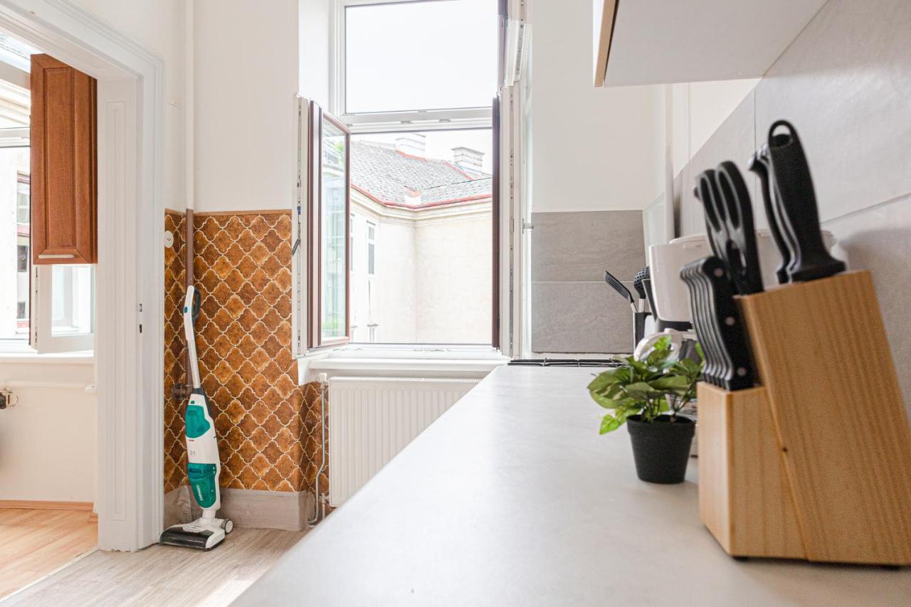 Pleasing 2Br Apt. Akh-Perfect For Groups Wien Eksteriør billede