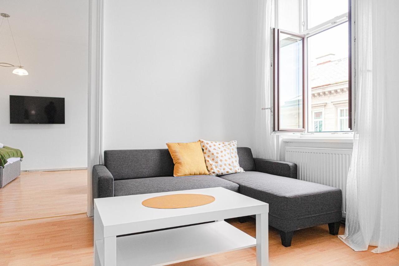 Pleasing 2Br Apt. Akh-Perfect For Groups Wien Eksteriør billede