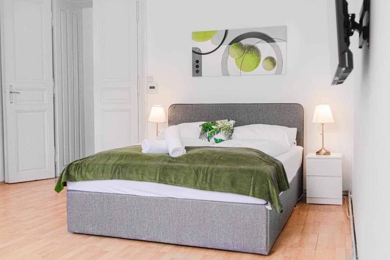 Pleasing 2Br Apt. Akh-Perfect For Groups Wien Eksteriør billede